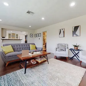 Private 4br Near Lax & Beaches Playa Vista Holiday home